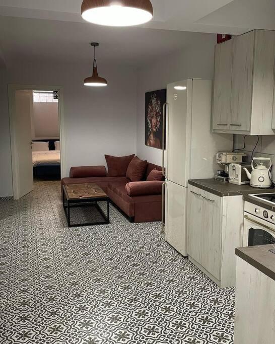 Family Apartment With Private Yard Next To Agios Dimitrios Church Thessaloniki Buitenkant foto