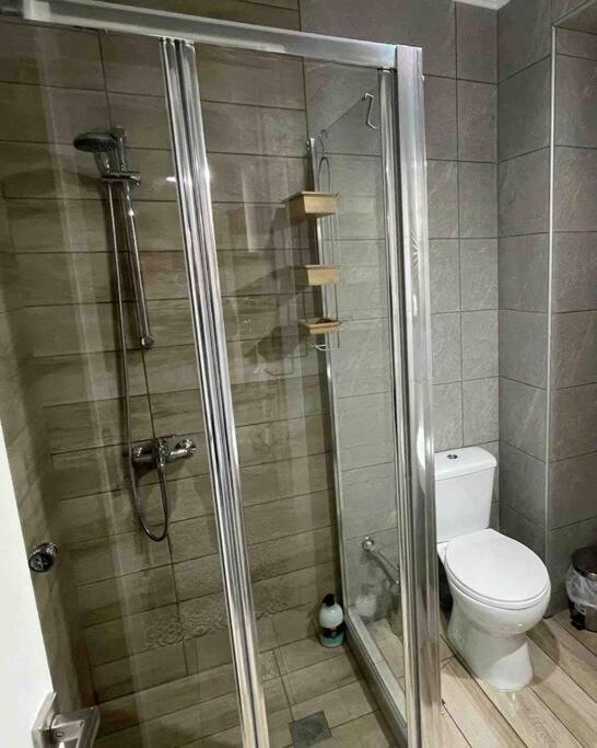 Family Apartment With Private Yard Next To Agios Dimitrios Church Thessaloniki Buitenkant foto